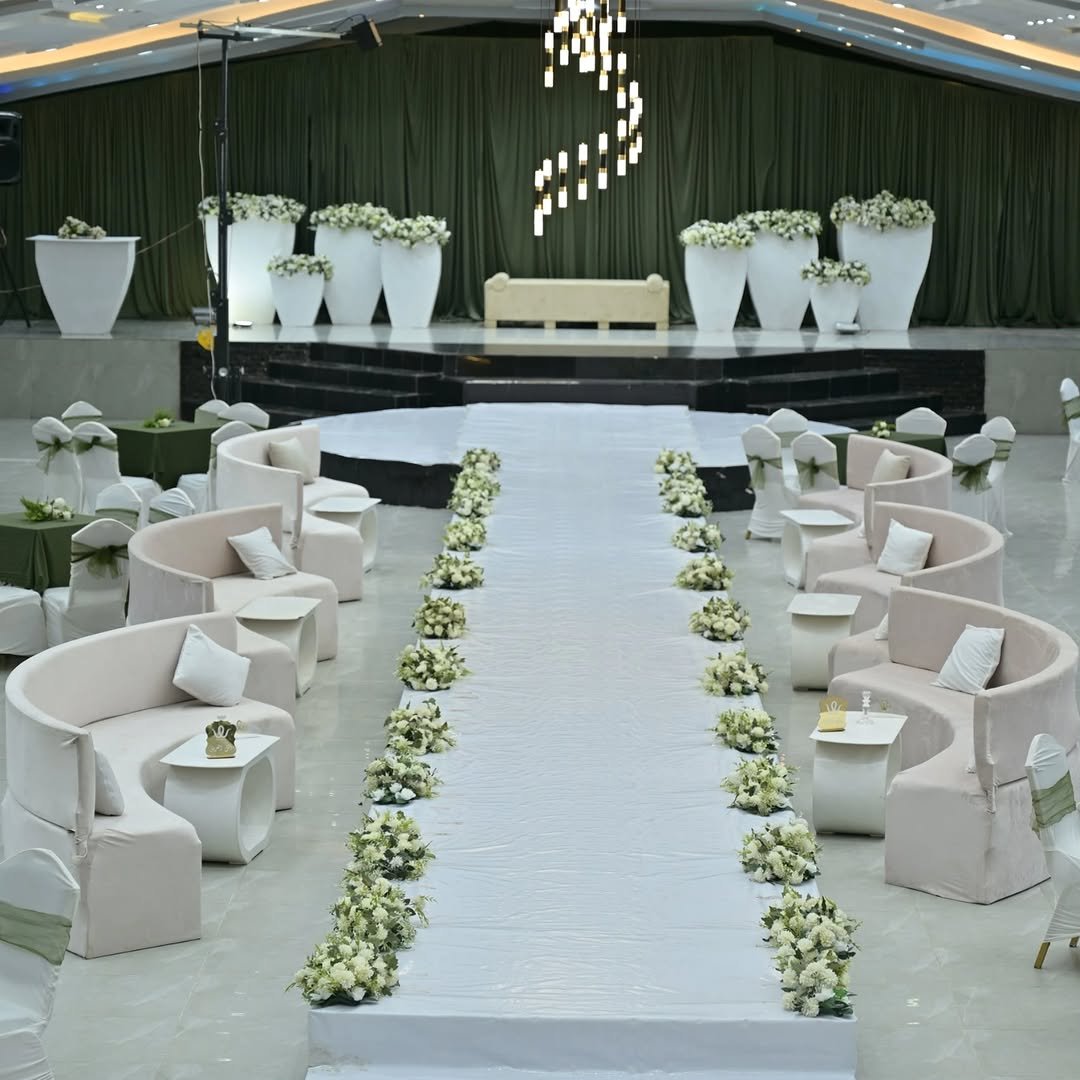 كوش بيوتيتن افيزم - ايفنت Event